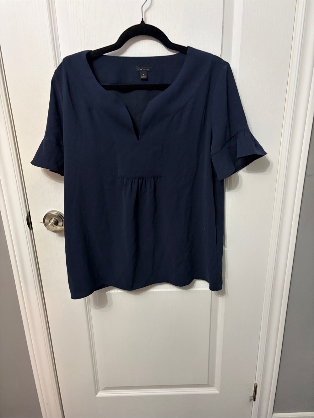 Ann Taylor Navy Short Sleeve V-Neck Blouse